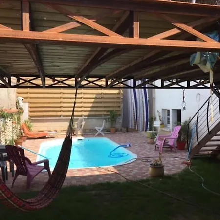 Вилла Maison De Terrasse Piscine Jardin *